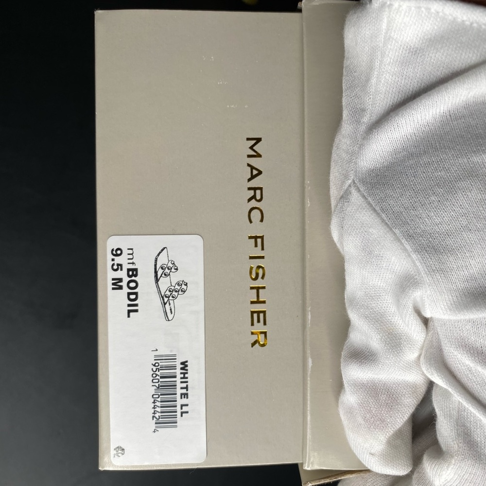 Marc Fisher slide never worn Brand New in box - Picture 2 of 16